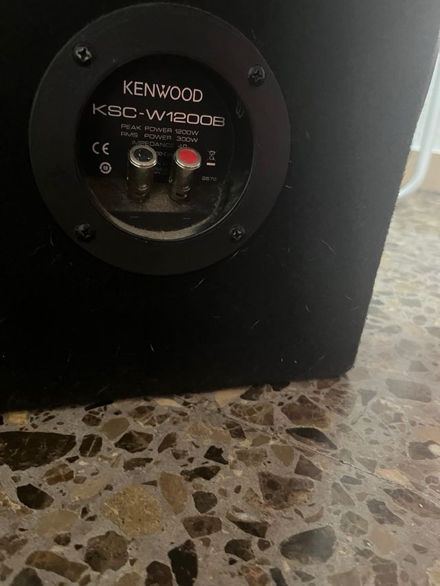 Subwoofer Kenwood 1200W 

