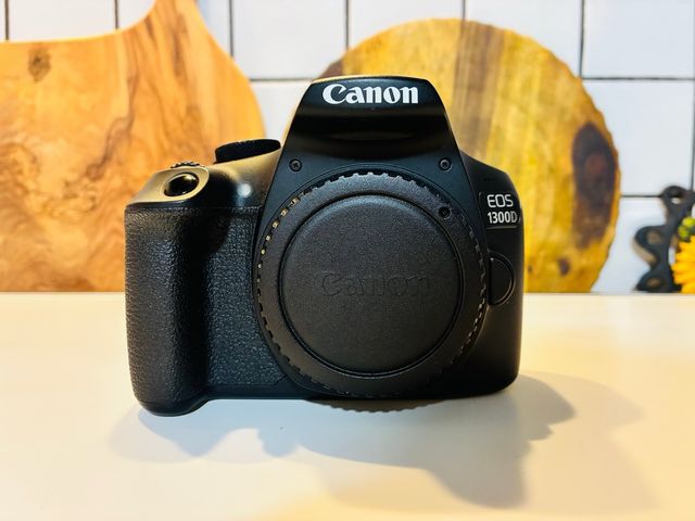 Fotocamera reflex / DSLR Canon EOS 1300D