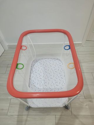 Parque infantil sin estrenar