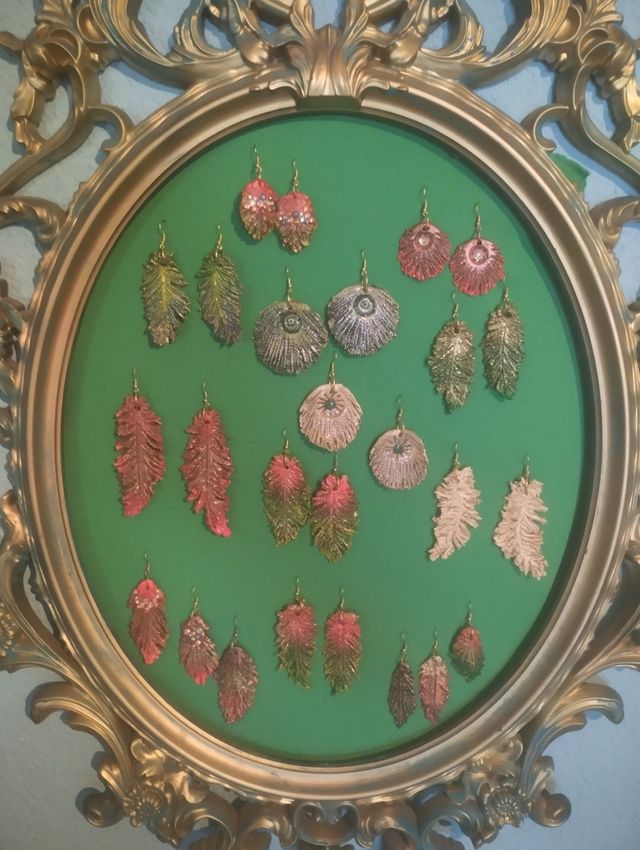 Pendientes artesanales únicos