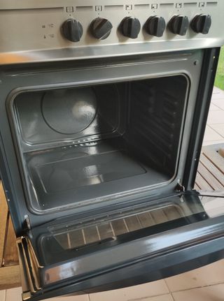 Horno TEKA + Vitrocerámica 4 fuegos en acero INOX