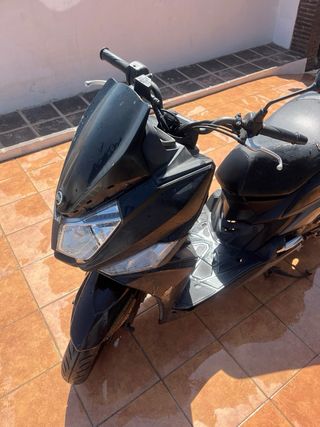 SYM Jet 49cc - Moto Scooter