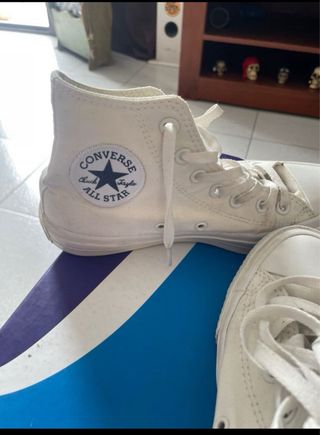 Converse blancas altas