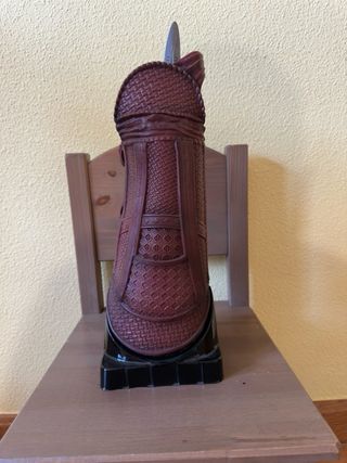 Hoja oculta Assassin's Creed con caja