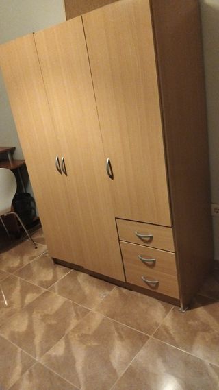 Armario 3 puertas - madera beige