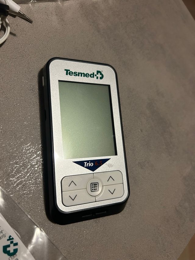 elettrostimolatore Tesmed Tens EMS Massaggiatore