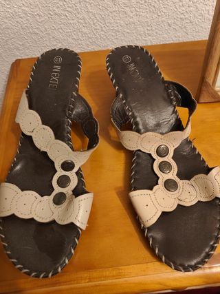 Sandalias beige tacón - Nº 41
Bastante comodas