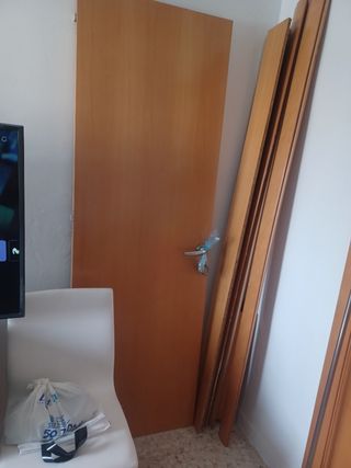 Puerta interior madera