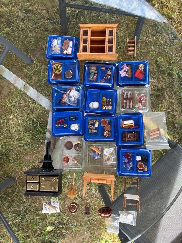 Miniaturas cocina: chapa, mueble, silla...