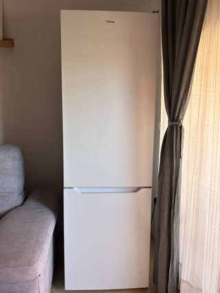 Frigorífico combi Teka NFL 320 blanco