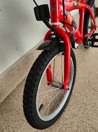 Bicicleta infantil Cars 16" roja