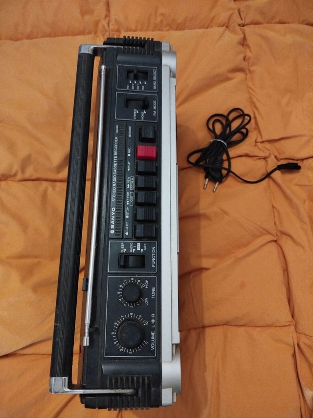 Radio cassette Sanyo vintage