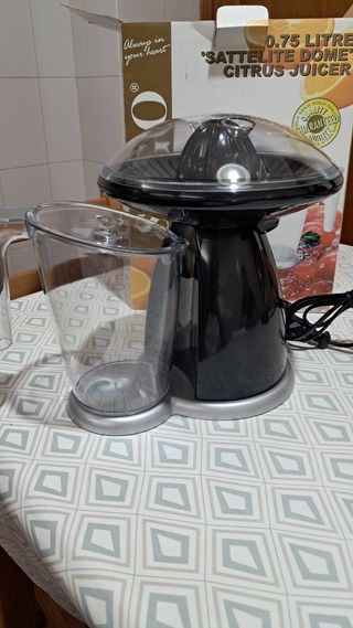 Exprimidor cítricos SOGO 0.75L