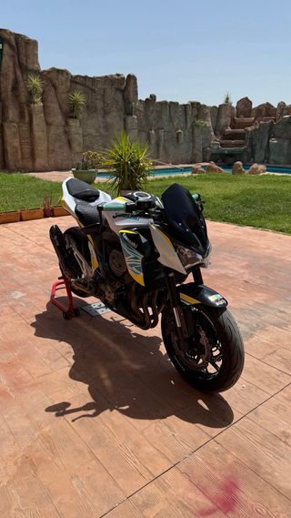 Kawasaki Z800E ABS - Moto Impecable