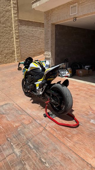 Kawasaki Z800E ABS - Moto Impecable