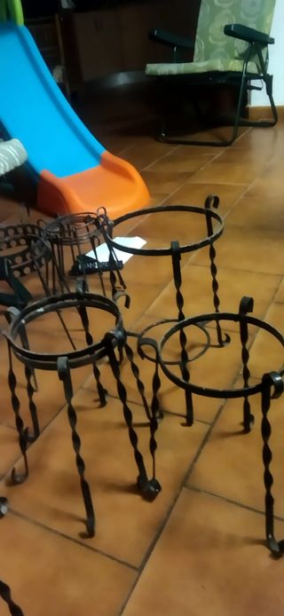 Maceteros de forja - Metal