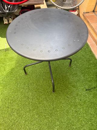 Mesa metalica negra exterior