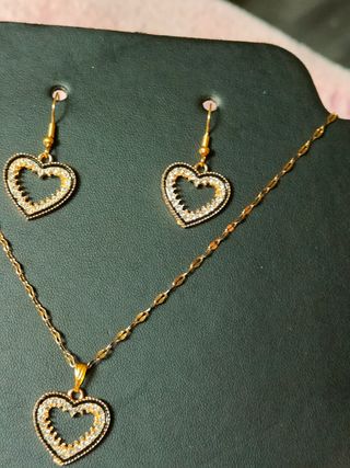 Conjunto bisutería corazón dorado