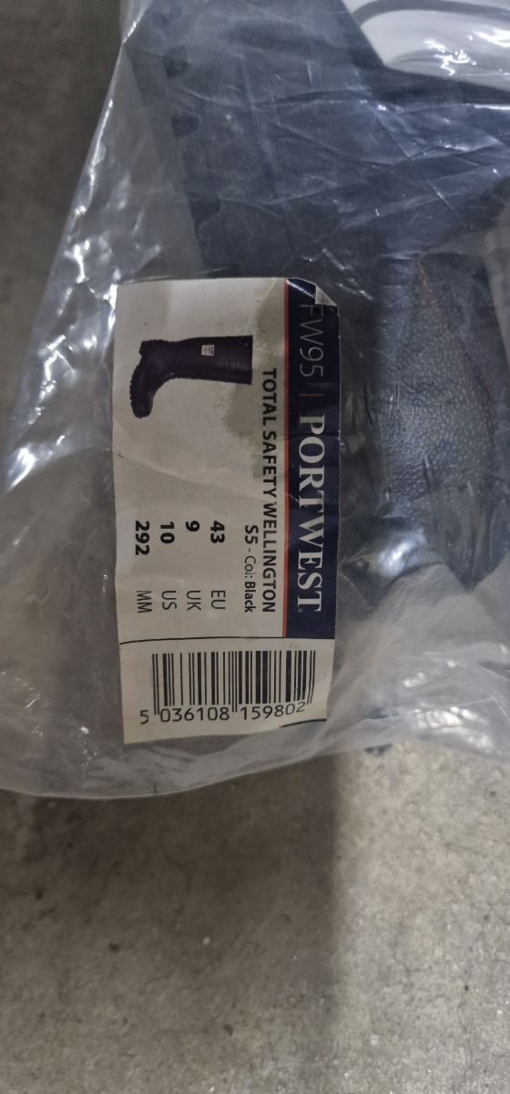 Bota seguridad Portwest Wellington 43