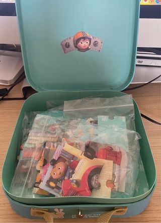 Maleta 4 puzzles Janod