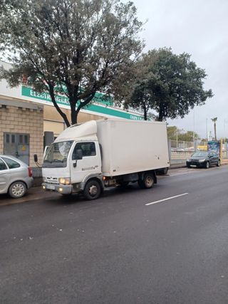 Nissan NT400 Cabstar 2004