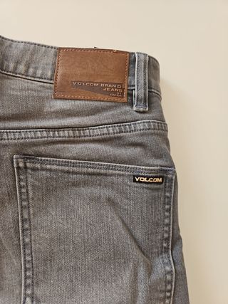 Shorts Volcom grises - Vaqueros