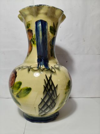 Jarra vintage pintada a mano