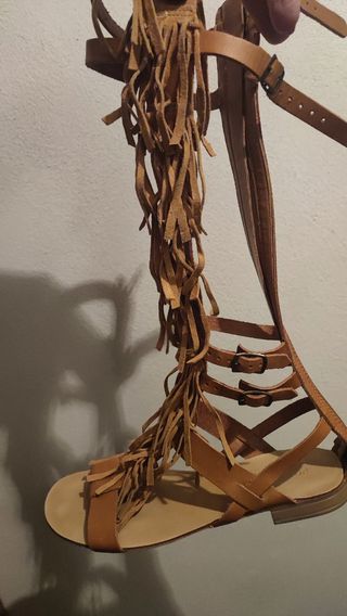 Sandalias romanas tacón bajo