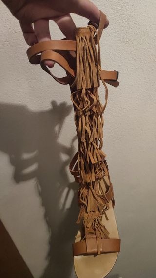 Sandalias romanas tacón bajo