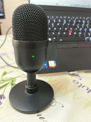 Microfono Micro Razer Seiren Mini - Negro