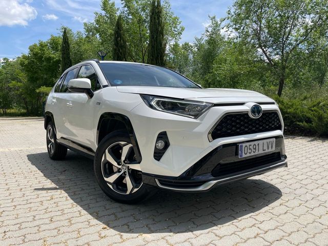 TOYOTA Rav4 2.5l PLUGIN 300PH eCVT Advance