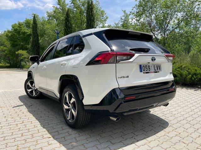 TOYOTA Rav4 2.5l PLUGIN 300PH eCVT Advance