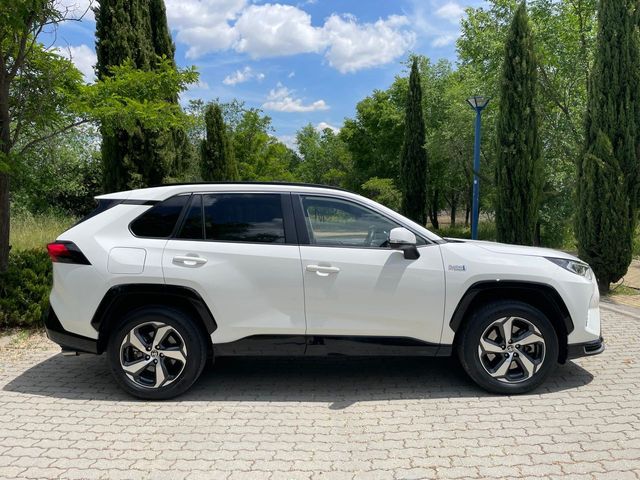 TOYOTA Rav4 2.5l PLUGIN 300PH eCVT Advance