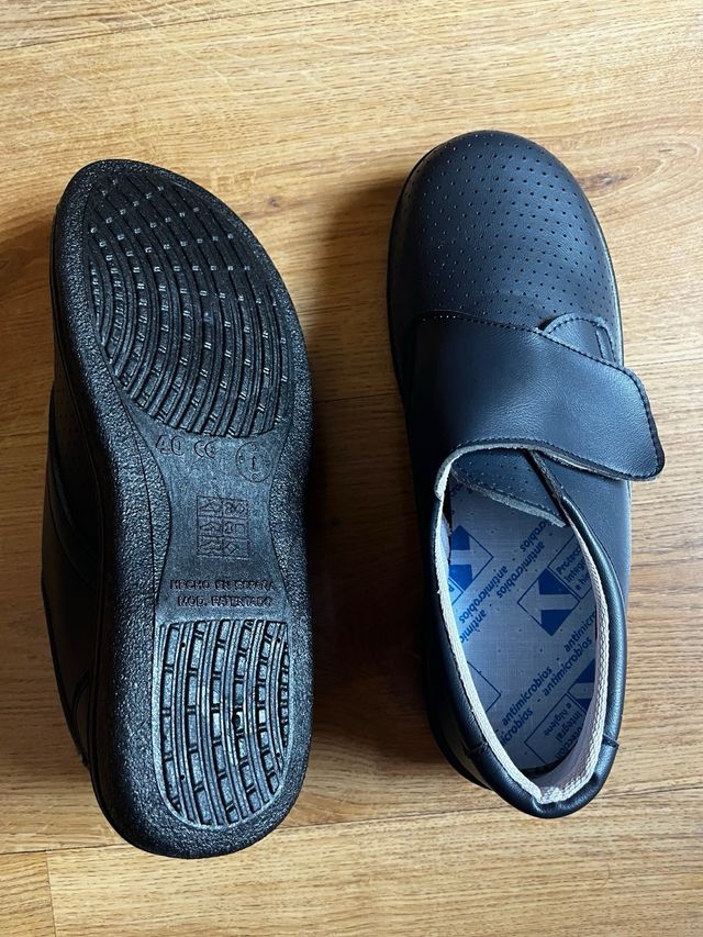 Zuecos de trabajo para hombre o mujer.