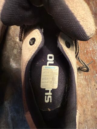 Zapatillas y calas Shimano para bicicleta
Talla 42