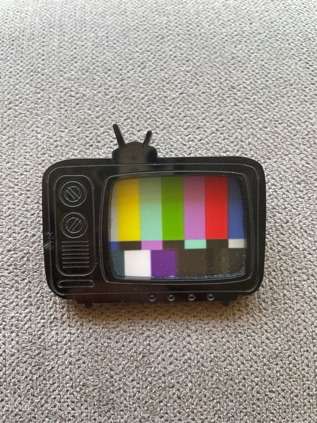 Broche TV retro
