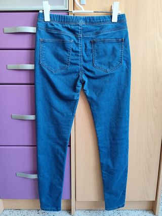Pantalones vaqueros Bershka 