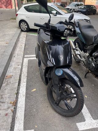 2024 Model 
50cc
Peugeot Tweet 12000km - 1700€
