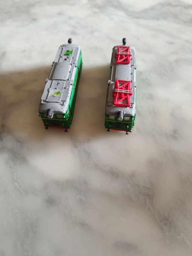 2 Carrocerías locomotora RENFE 1000