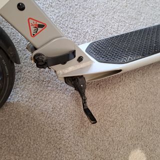 Patinete Axelo Gris