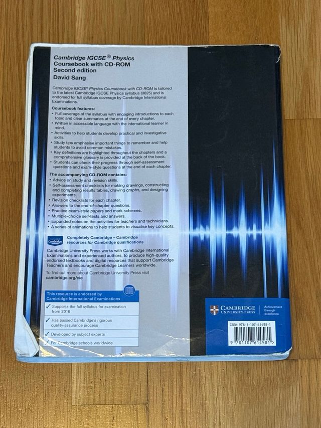 Cambridge IGCSE Physics Coursebook with CD-ROM