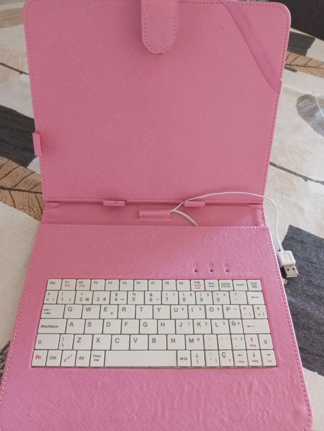 Funda tablet con teclado