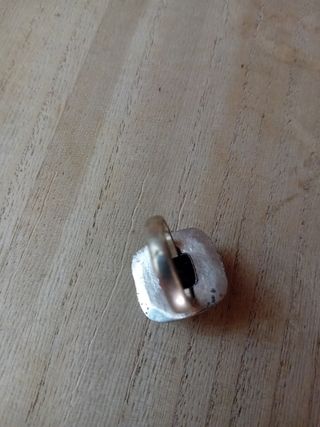 Anello argento con pietra nera