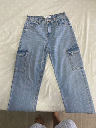 Vaqueros cargo Bershka - azul