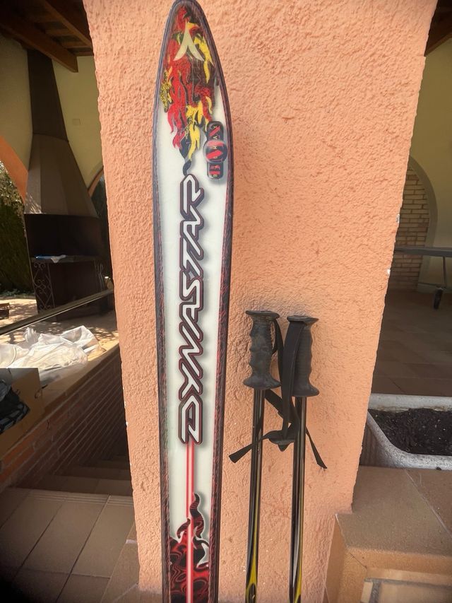 Esquís Salomon + Bastones