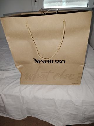 Cafetera Nespresso Vertuo Next Cherry Red