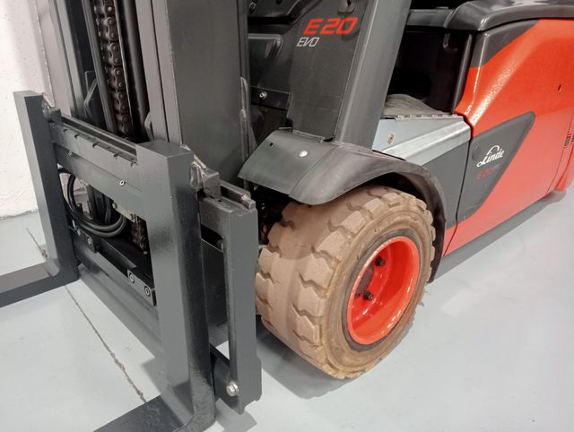 Carretilla elevadora Linde E20L-02