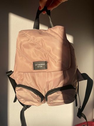 Mochila rosa acolchada