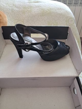 Zapatos tacón negros mujer