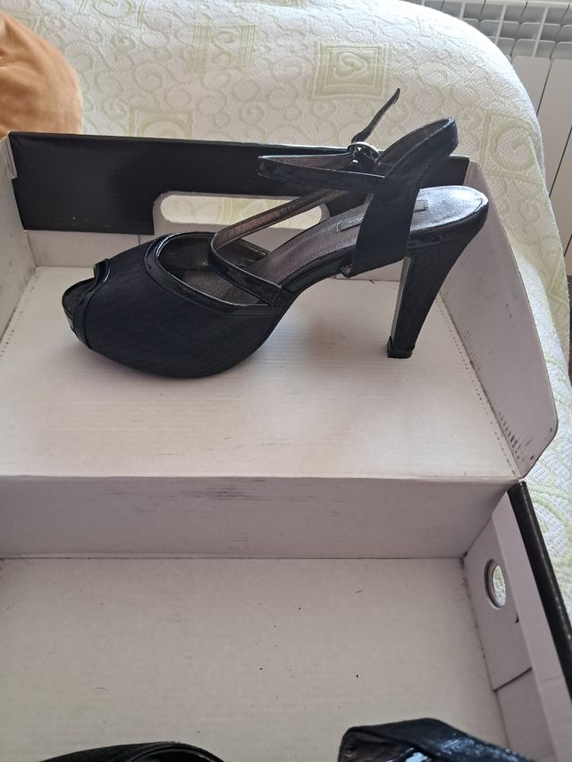 Zapatos tacón negros mujer